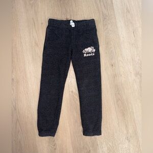 Roots Joggers size 6